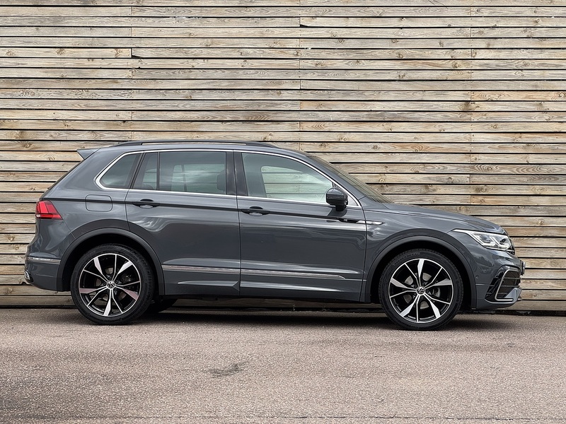 Volkswagen Tiguan 2023'23 TDI R-Line | Effieient engine | Great colour - U9285
