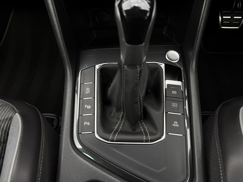 Volkswagen Tiguan 2023'23 TDI R-Line | Effieient engine | Great colour - U9285