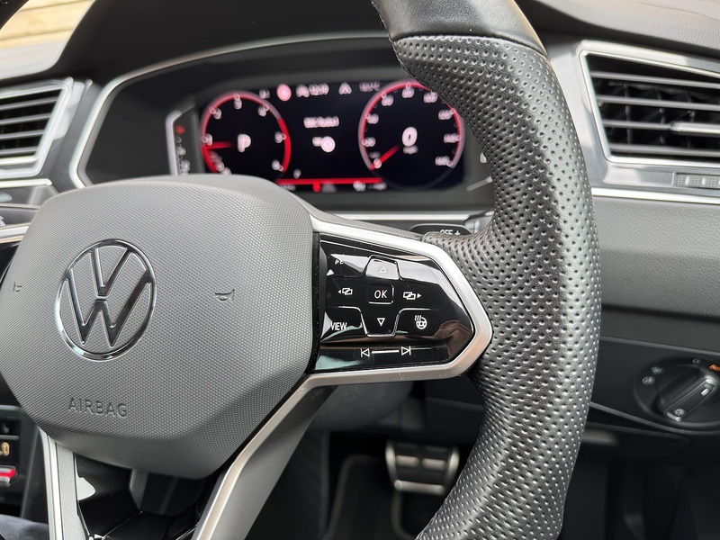 Volkswagen Tiguan 2023'23 TDI R-Line | Effieient engine | Great colour - U9285