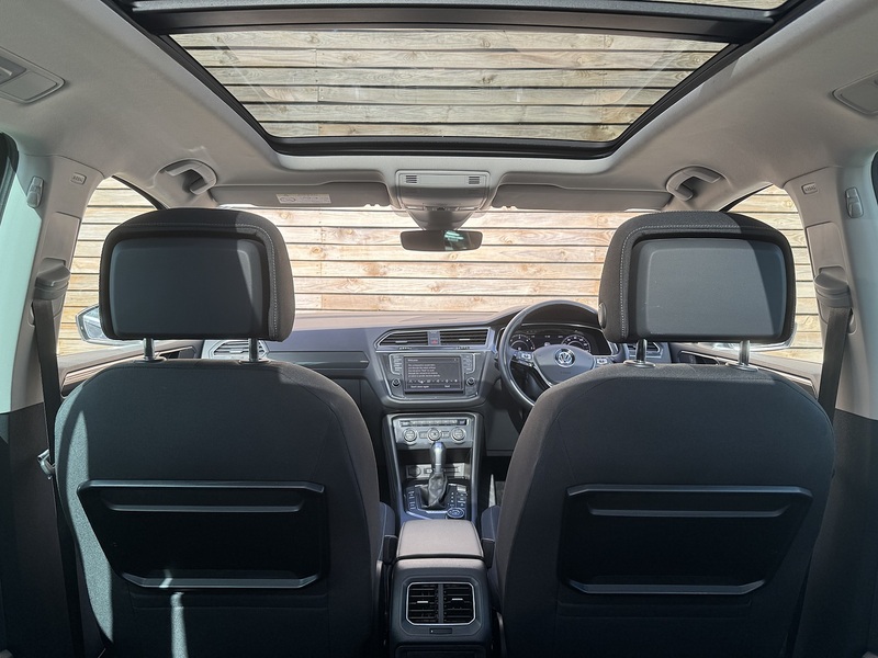 Volkswagen Tiguan 2016'16 2.0TDI BlueMotion DSG | Tech SEL model | High spec | Pano roof | 1 Owner - U9290