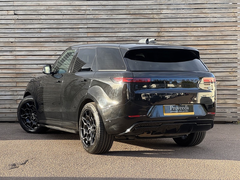 Land Rover Range Rover Sport 2023'72 D300 MHEV Dynamic SE | 22" Upgraded wheels | Side steps | 1 Onwer - U9296