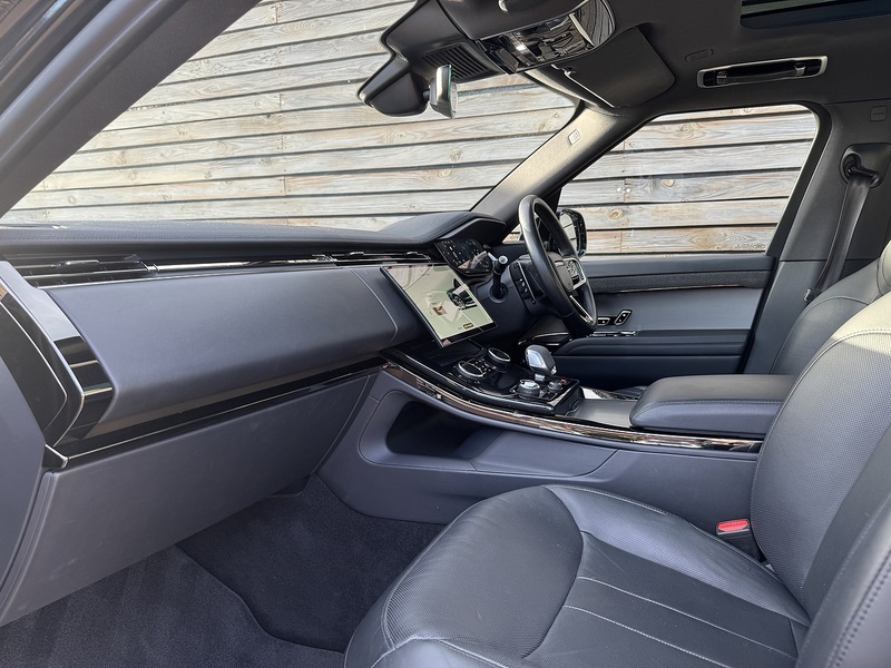 Land Rover Range Rover Sport 2023'72 D300 MHEV Dynamic SE | 22" Upgraded wheels | Side steps | 1 Onwer - U9296