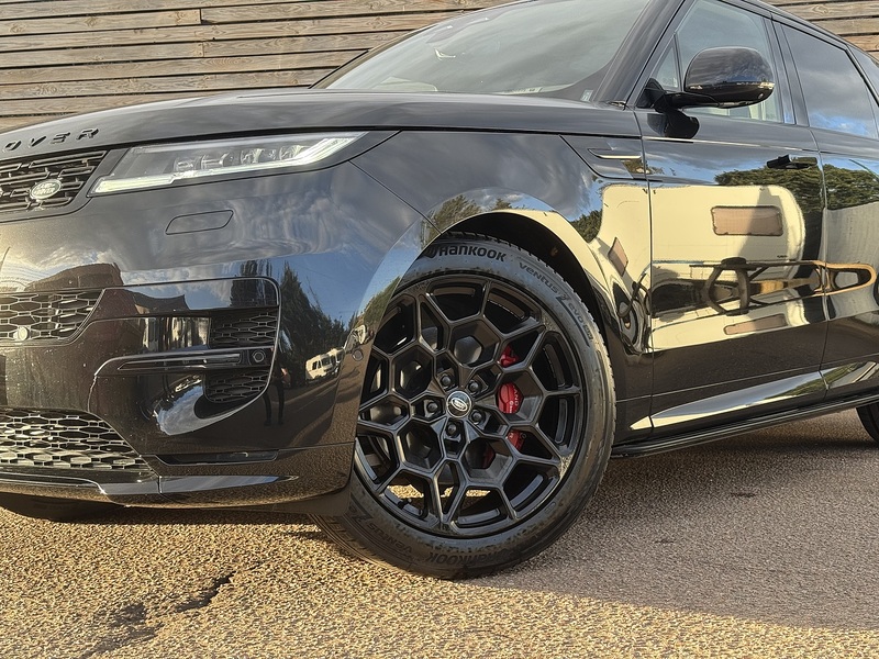 Land Rover Range Rover Sport 2023'72 D300 MHEV Dynamic SE | 22" Upgraded wheels | Side steps | 1 Onwer - U9296