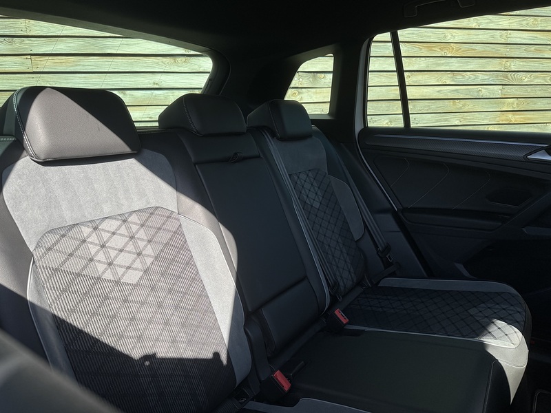 Volkswagen Tiguan 2021'21 1.5 TSI R-Line | LOW MILES | 1.5 PETROL - U9301