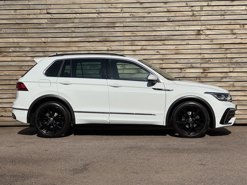 Volkswagen Tiguan 2021'21 1.5 TSI R-Line | LOW MILES | 1.5 PETROL - U9301
