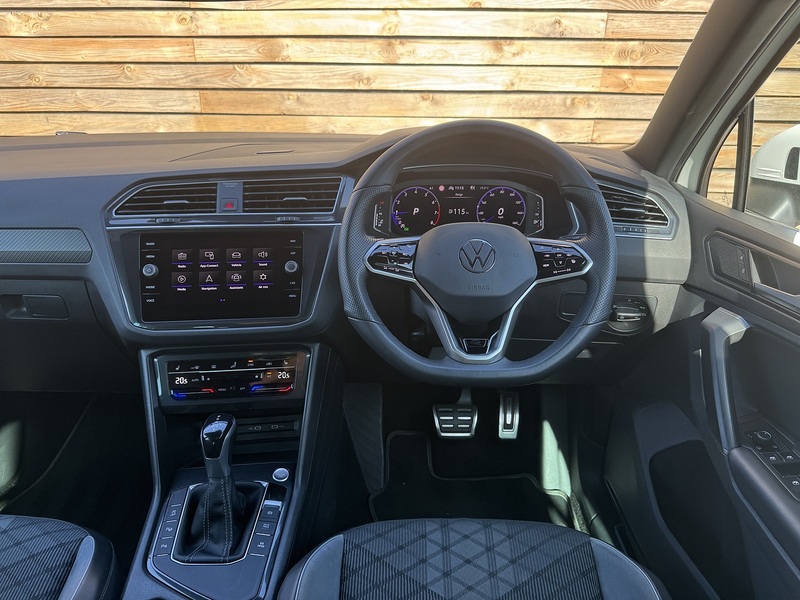Volkswagen Tiguan 2021'21 1.5 TSI R-Line | LOW MILES | 1.5 PETROL - U9301