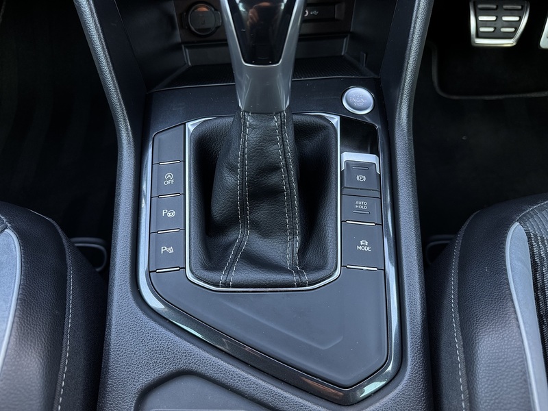 Volkswagen Tiguan 2021'21 1.5 TSI R-Line | LOW MILES | 1.5 PETROL - U9301