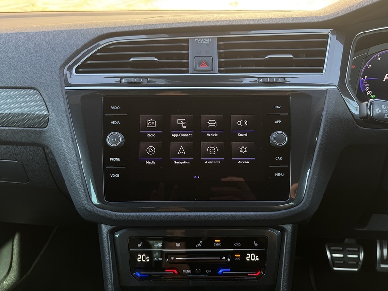 Volkswagen Tiguan 2021'21 1.5 TSI R-Line | LOW MILES | 1.5 PETROL - U9301