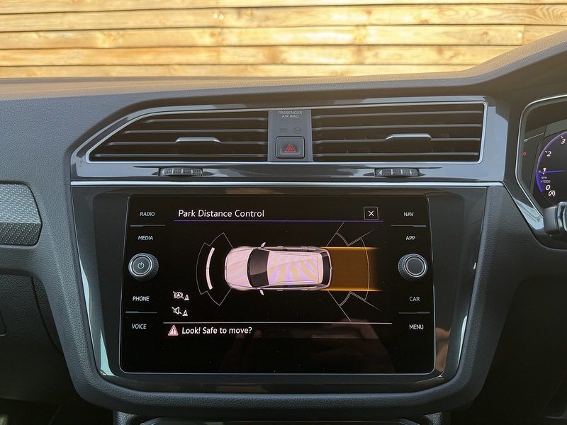 Volkswagen Tiguan 2021'21 1.5 TSI R-Line | LOW MILES | 1.5 PETROL - U9301