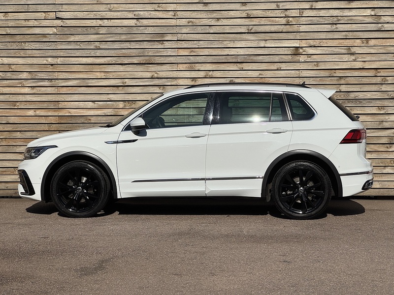 Volkswagen Tiguan 2021'21 1.5 TSI R-Line | LOW MILES | 1.5 PETROL - U9301