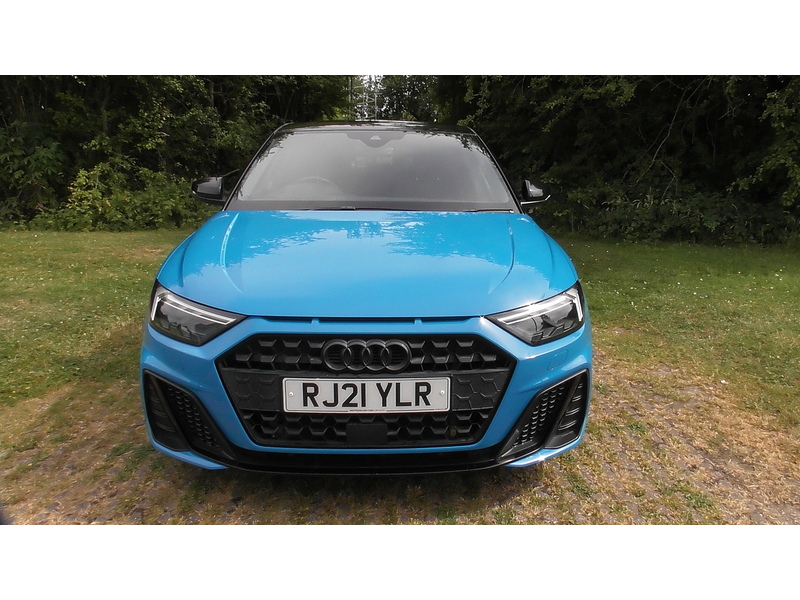 Audi 1.0 TFSI 30 Black Edition Sportback 5dr Petrol Manual Euro 6 (s/s) (110 ps)