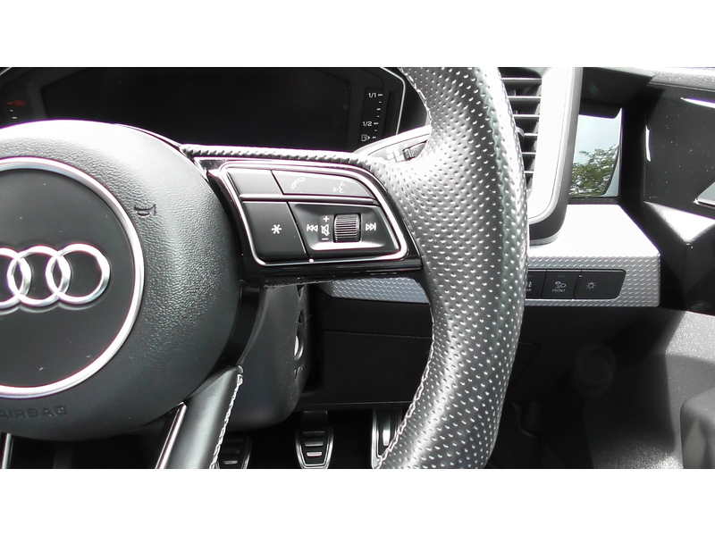 Audi 1.0 TFSI 30 Black Edition Sportback 5dr Petrol Manual Euro 6 (s/s) (110 ps)