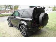 Land Rover Defender 90 D250 MHEV X-Dynamic SE 