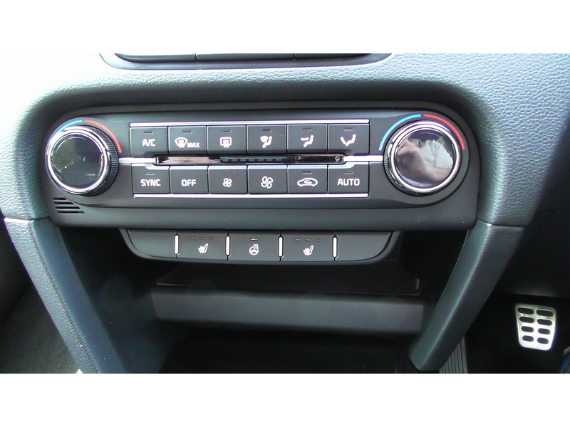 Kia 1.5 T-GDi GT-Line Hatchback 5dr Petrol Manual Euro 6 (s/s) (158 bhp)