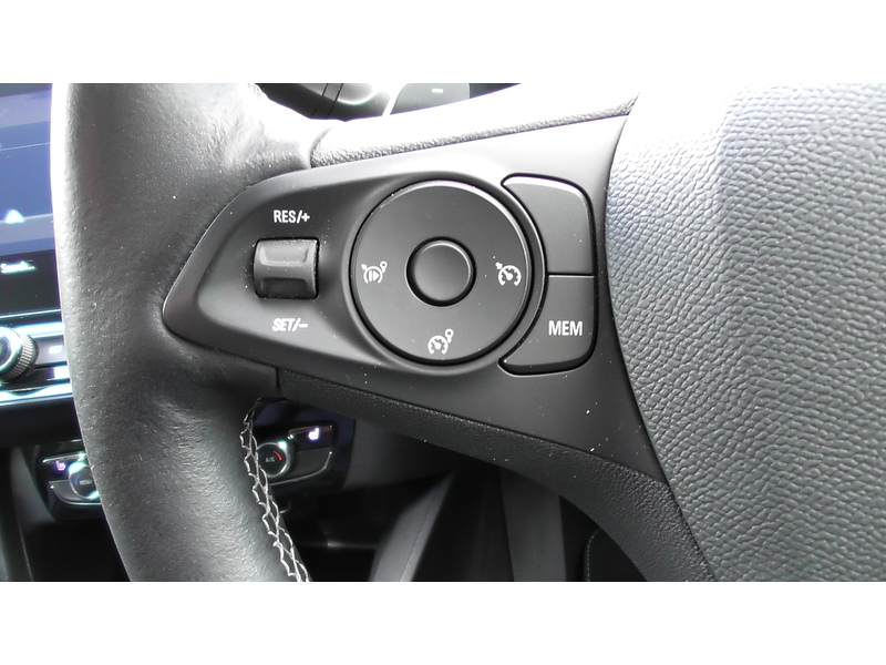 Vauxhall 1.2 Turbo Elite Nav Premium Hatchback 5dr Petrol Auto Euro 6 (s/s) (100 ps)