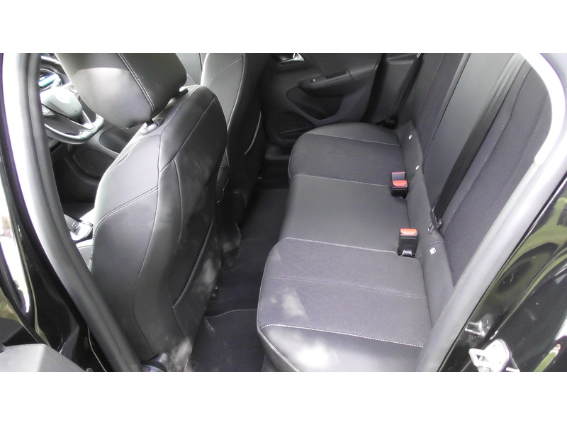 Vauxhall 1.2 Turbo Elite Nav Premium Hatchback 5dr Petrol Auto Euro 6 (s/s) (100 ps)