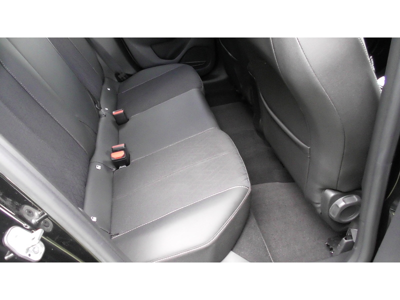 Vauxhall 1.2 Turbo Elite Nav Premium Hatchback 5dr Petrol Auto Euro 6 (s/s) (100 ps)