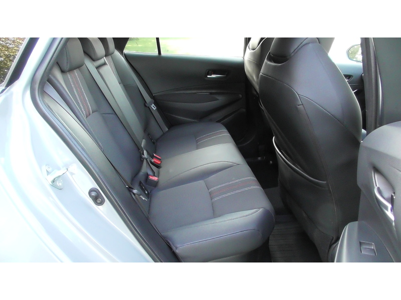 Toyota 2.0 VVT-h GPF GR SPORT Touring Sports 5dr Petrol Hybrid CVT Euro 6 (s/s) (184 ps)