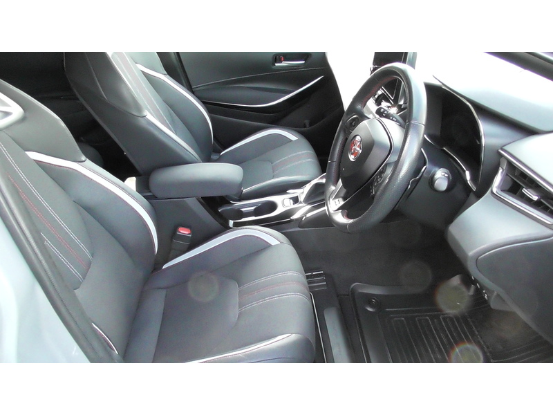 Toyota 2.0 VVT-h GPF GR SPORT Touring Sports 5dr Petrol Hybrid CVT Euro 6 (s/s) (184 ps)