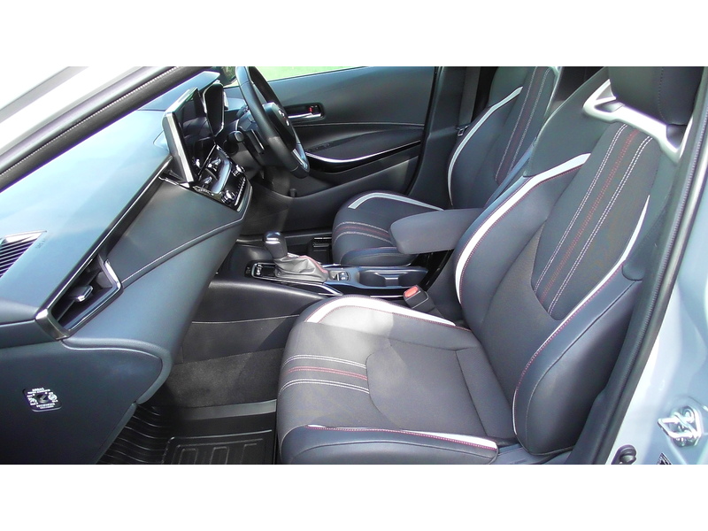 Toyota 2.0 VVT-h GPF GR SPORT Touring Sports 5dr Petrol Hybrid CVT Euro 6 (s/s) (184 ps)