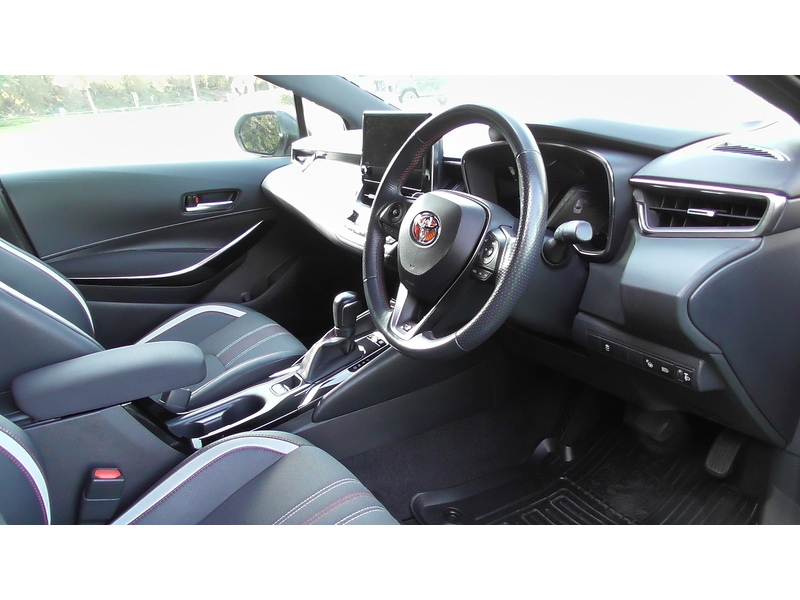 Toyota 2.0 VVT-h GPF GR SPORT Touring Sports 5dr Petrol Hybrid CVT Euro 6 (s/s) (184 ps)