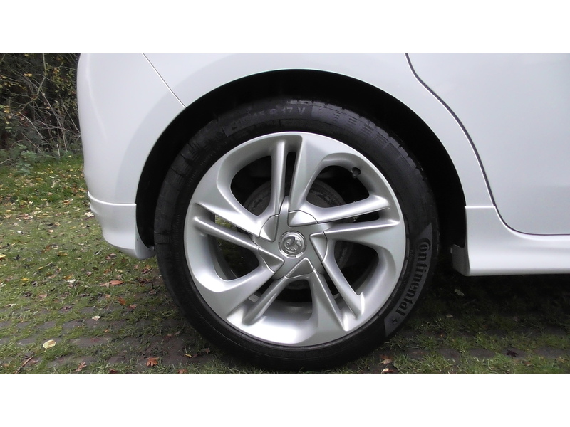 Vauxhall 1.4i ecoFLEX SRi VX Line Hatchback 5dr Petrol Manual Euro 6 (90 ps)