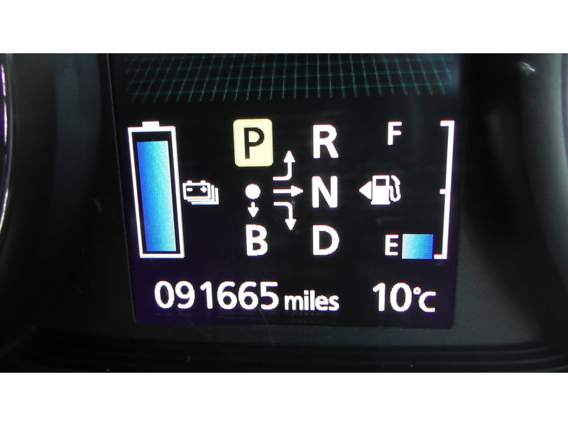 Mitsubishi 2.0h 12kWh GX4h SUV 5dr Petrol Plug-in Hybrid CVT 4WD Euro 5 (s/s) (200 ps)