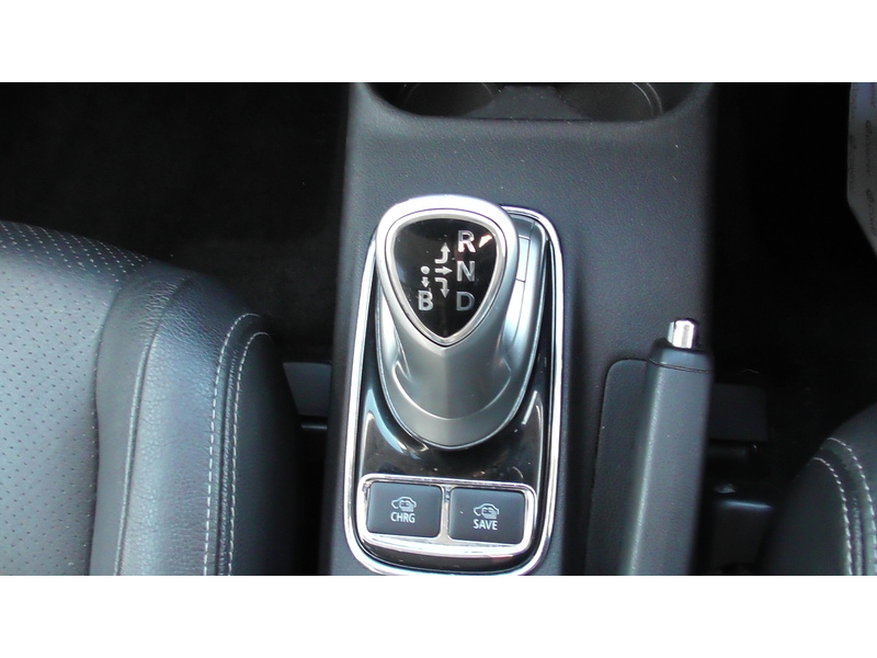 Mitsubishi 2.0h 12kWh GX4h SUV 5dr Petrol Plug-in Hybrid CVT 4WD Euro 5 (s/s) (200 ps)