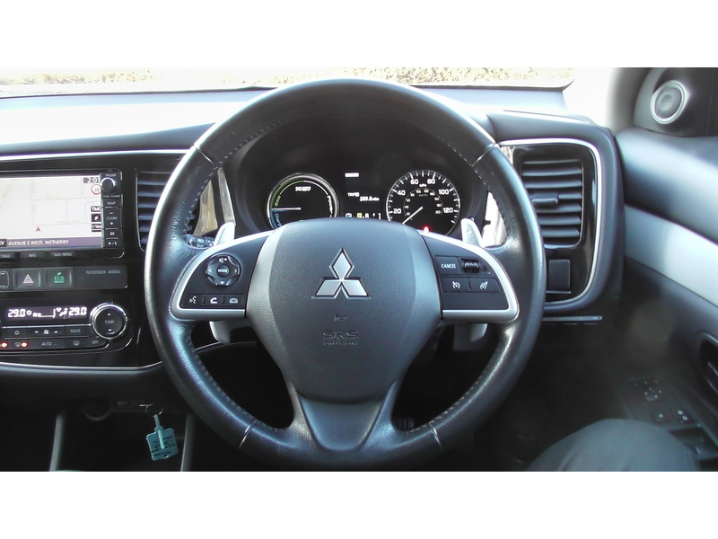 Mitsubishi 2.0h 12kWh GX4h SUV 5dr Petrol Plug-in Hybrid CVT 4WD Euro 5 (s/s) (200 ps)