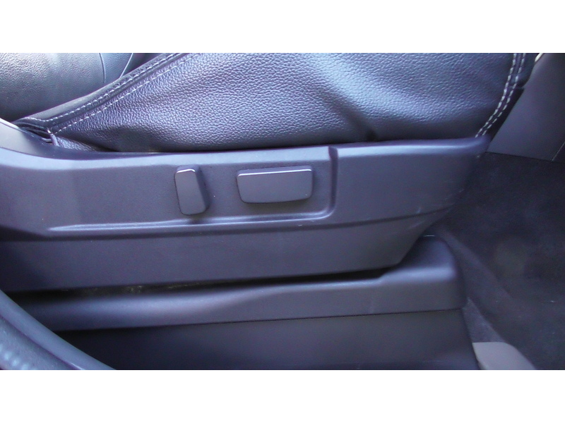 Mitsubishi 2.0h 12kWh GX4h SUV 5dr Petrol Plug-in Hybrid CVT 4WD Euro 5 (s/s) (200 ps)