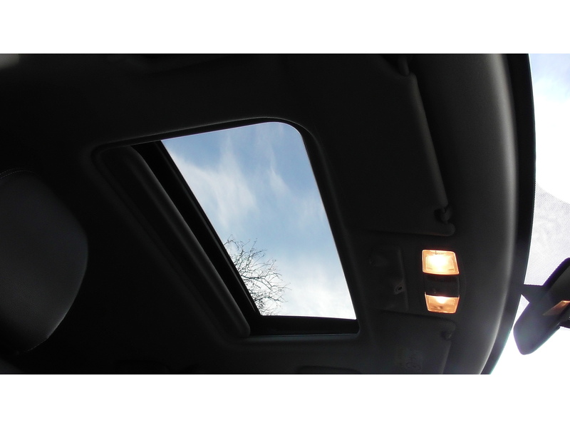 Mitsubishi 2.0h 12kWh GX4h SUV 5dr Petrol Plug-in Hybrid CVT 4WD Euro 5 (s/s) (200 ps)