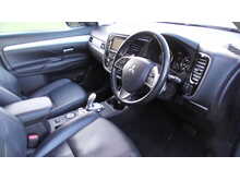 Mitsubishi Outlander h GX4h 