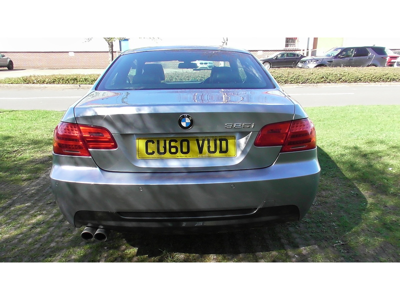BMW 3.0 325i M Sport Coupe 2dr Petrol Steptronic Euro 5 (218 ps)