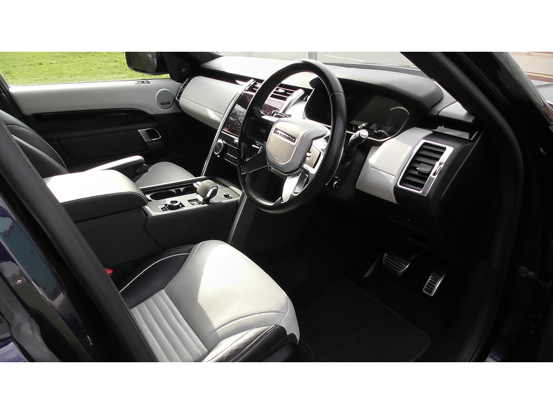 Land Rover 3.0 D300 MHEV R-Dynamic HSE SUV 5dr Diesel Auto 4WD Euro 6 (s/s) (300 ps)