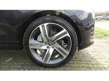 Land Rover Discovery D300 MHEV R-Dynamic HSE 