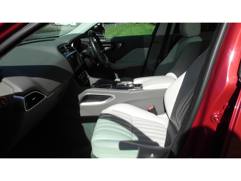Jaguar 2.0 P250i Portfolio SUV 5dr Petrol Auto AWD Euro 6 (s/s) (250 ps)