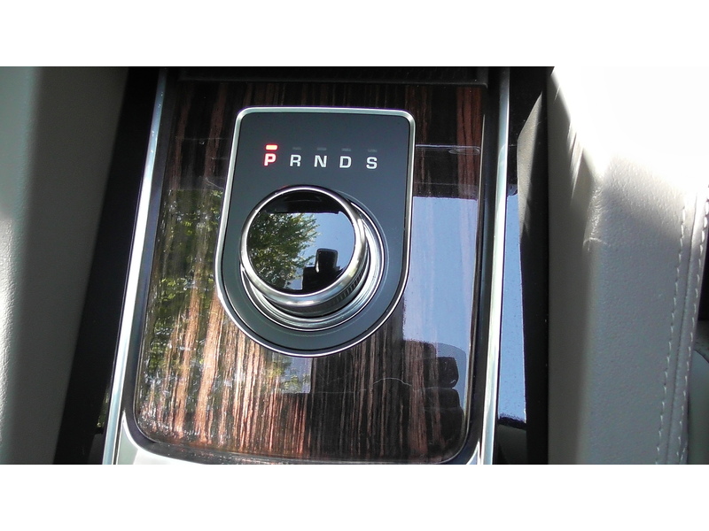 Jaguar 2.0 P250i Portfolio SUV 5dr Petrol Auto AWD Euro 6 (s/s) (250 ps)