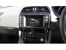 Jaguar F-PACE P250i Portfolio 