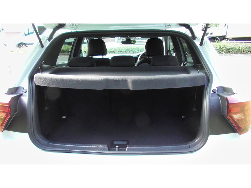 Volkswagen 1.0 TSI R-Line Hatchback 5dr Petrol Manual Euro 6 (s/s) (95 ps)