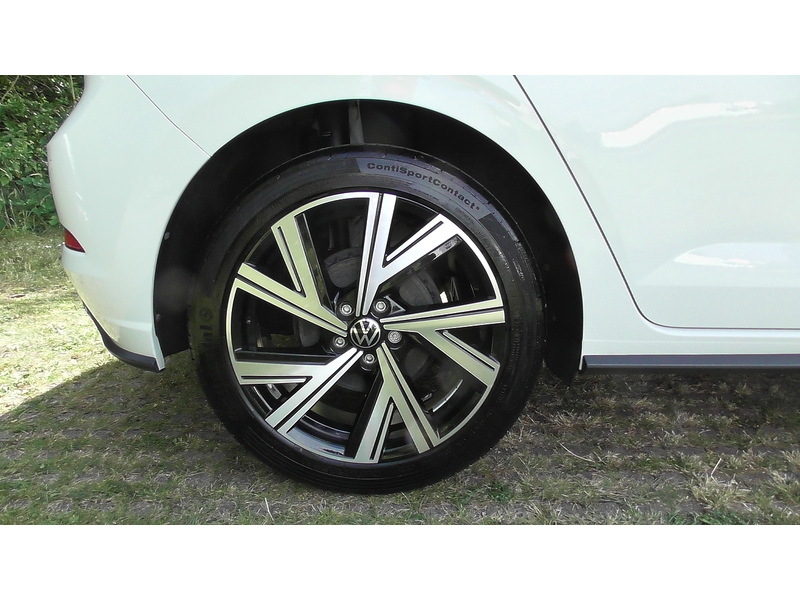 Volkswagen 1.0 TSI R-Line Hatchback 5dr Petrol Manual Euro 6 (s/s) (95 ps)
