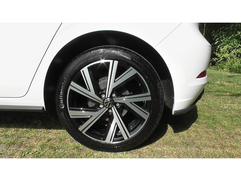 Volkswagen 1.0 TSI R-Line Hatchback 5dr Petrol Manual Euro 6 (s/s) (95 ps)