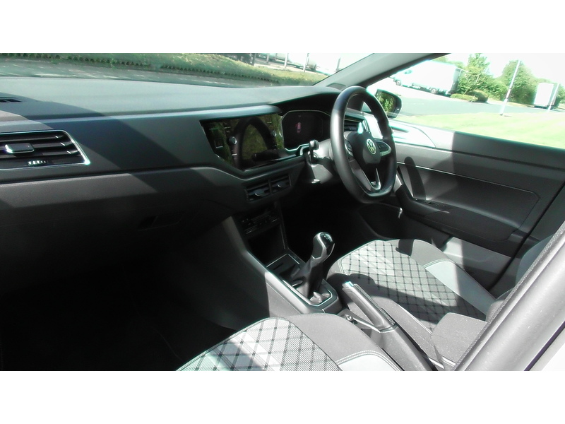 Volkswagen 1.0 TSI R-Line Hatchback 5dr Petrol Manual Euro 6 (s/s) (95 ps)