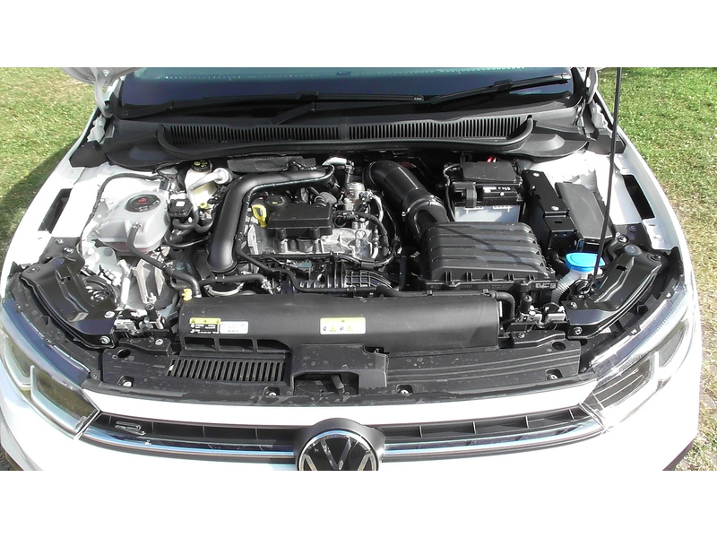 Volkswagen 1.0 TSI R-Line Hatchback 5dr Petrol Manual Euro 6 (s/s) (95 ps)