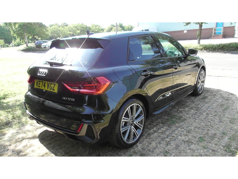 Audi 1.0 TFSI 30 S line Sportback 5dr Petrol S Tronic Euro 6 (s/s) (116 ps)