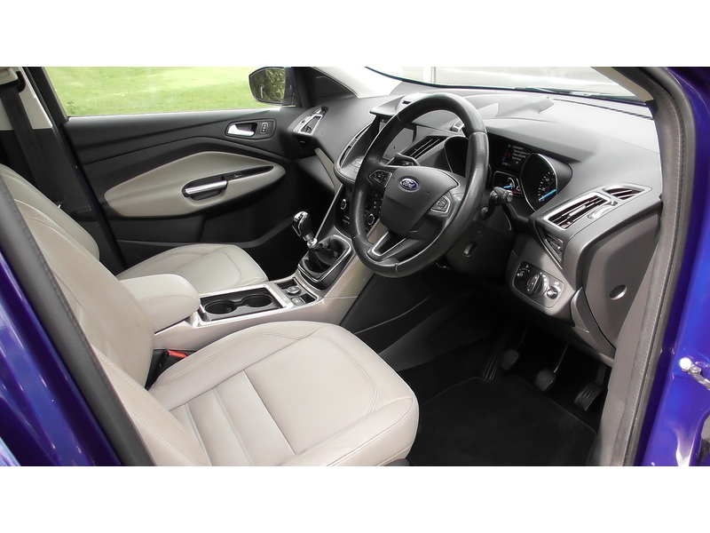 Ford 2.0 TDCi Titanium SUV 5dr Diesel Manual AWD Euro 6 (s/s) (180 ps)