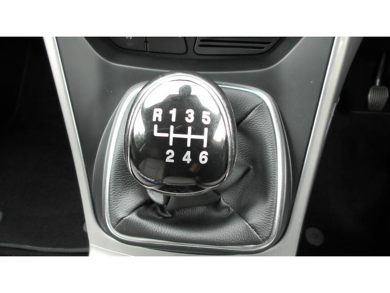 Ford 2.0 TDCi Titanium SUV 5dr Diesel Manual AWD Euro 6 (s/s) (180 ps)