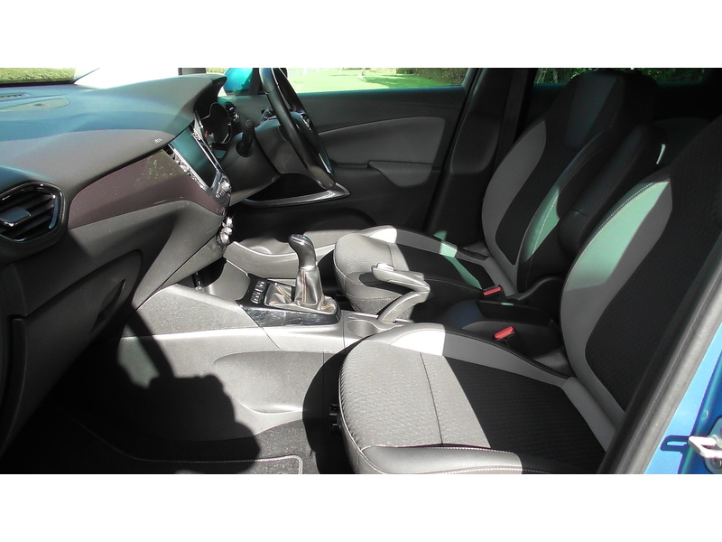 Vauxhall 1.2 Elite Nav SUV 5dr Petrol Manual Euro 6 (83 ps)