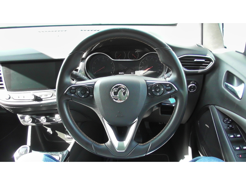 Vauxhall 1.2 Elite Nav SUV 5dr Petrol Manual Euro 6 (83 ps)