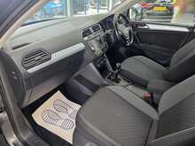 Volkswagen Tiguan 2.0 TDI BlueMotion Tech SE Navigation SUV 5dr Diesel Manual Euro 6 (s/s) (150 ps) - U14546