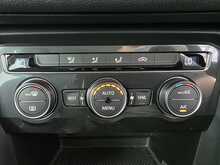 Volkswagen Tiguan 2.0 TDI BlueMotion Tech SE Navigation SUV 5dr Diesel Manual Euro 6 (s/s) (150 ps) - U14546